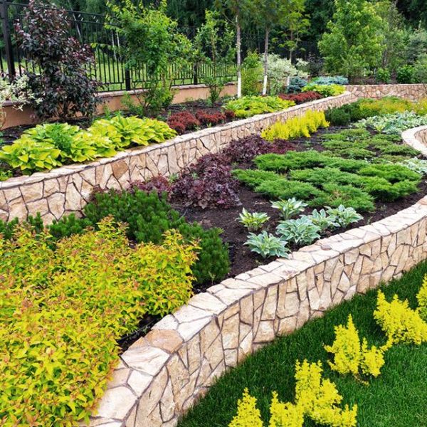 paysagiste-a-toulon-une-creation-de-jardin-originale-et-esthetique-dans-le-var-83 paysagiste-a-toulon-une-creation-de-jardin-originale-et-esthetique-dans-le-var-83